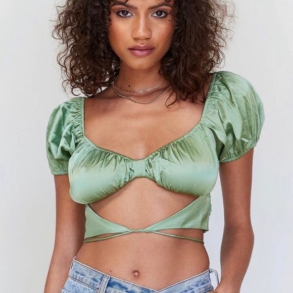 Princess Polly Nikita Crop Top Satin Green 2 - Picture 1 of 5